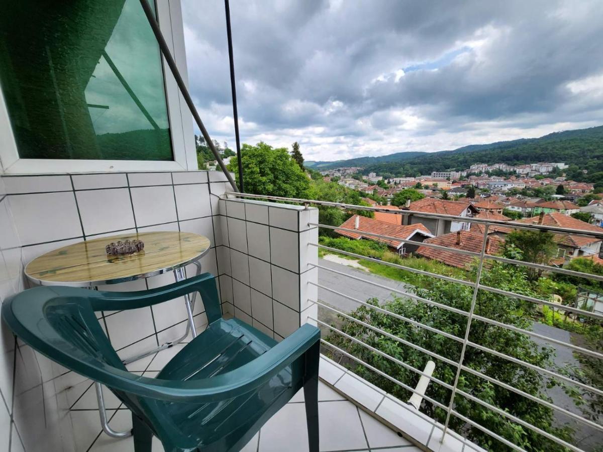 Апартамент Панорамна Гледка Tryavna Exterior foto