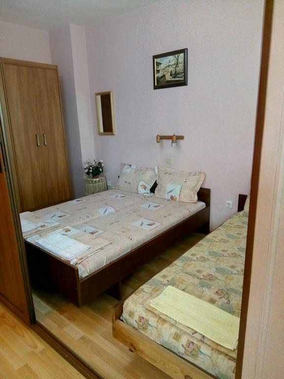 Апартамент Панорамна Гледка Tryavna Exterior foto