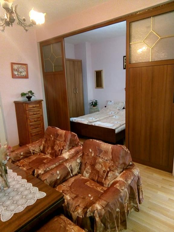 Апартамент Панорамна Гледка Tryavna Exterior foto