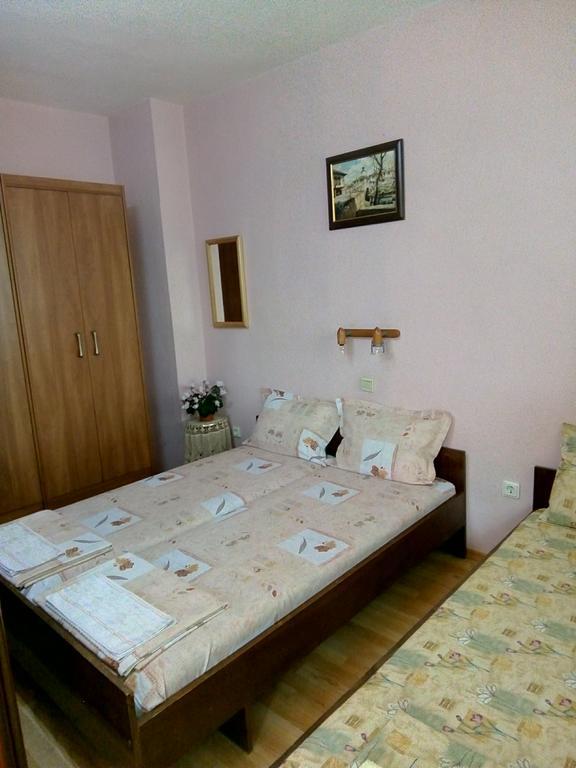 Апартамент Панорамна Гледка Tryavna Exterior foto